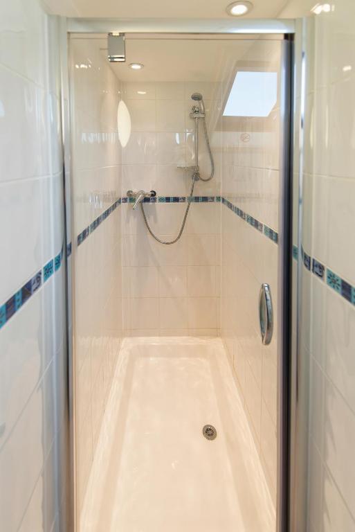 Shannon Court Harrogate Room photo